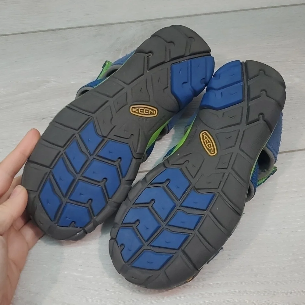 Keen Boys Outdoor Fishermen Newport Waterproof Sandals Shoes sz 2